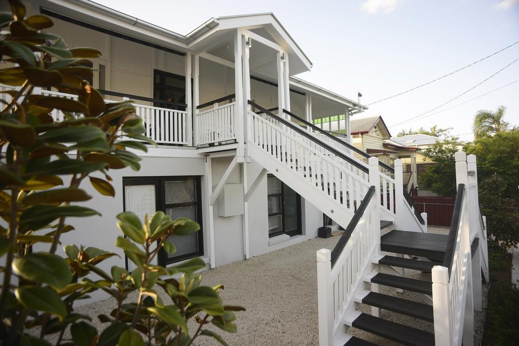 Heal House Bed & Breakfast Brisbane Exterior photo