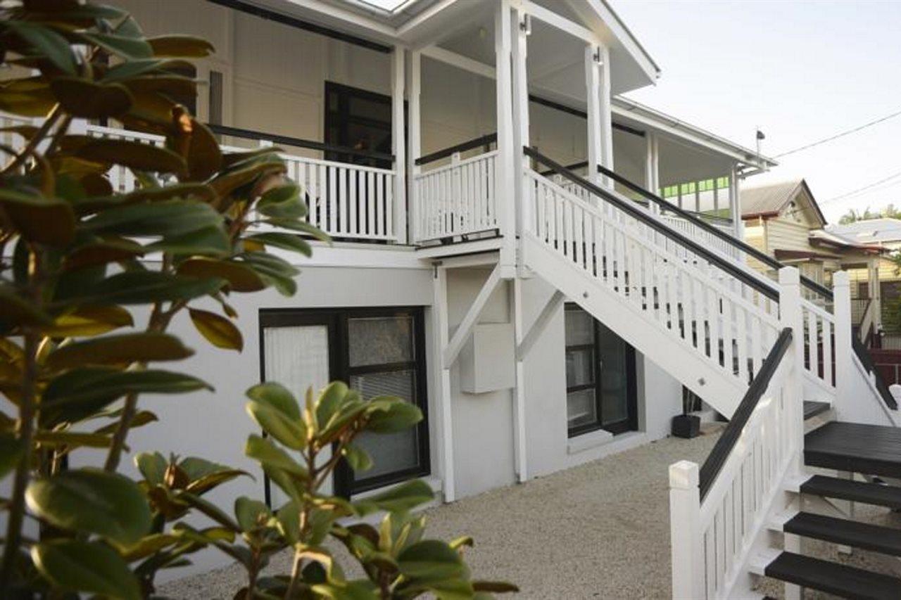 Heal House Bed & Breakfast Brisbane Exterior photo