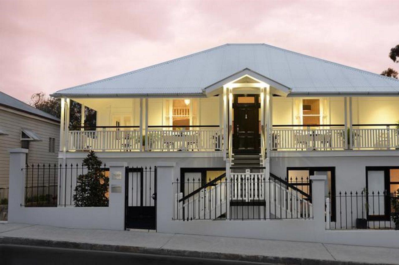 Heal House Bed & Breakfast Brisbane Exterior photo