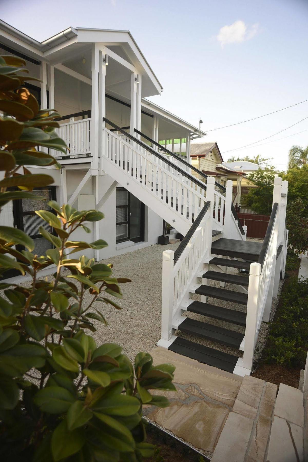 Heal House Bed & Breakfast Brisbane Exterior photo