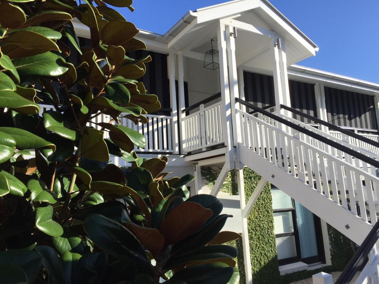 Heal House Bed & Breakfast Brisbane Exterior photo